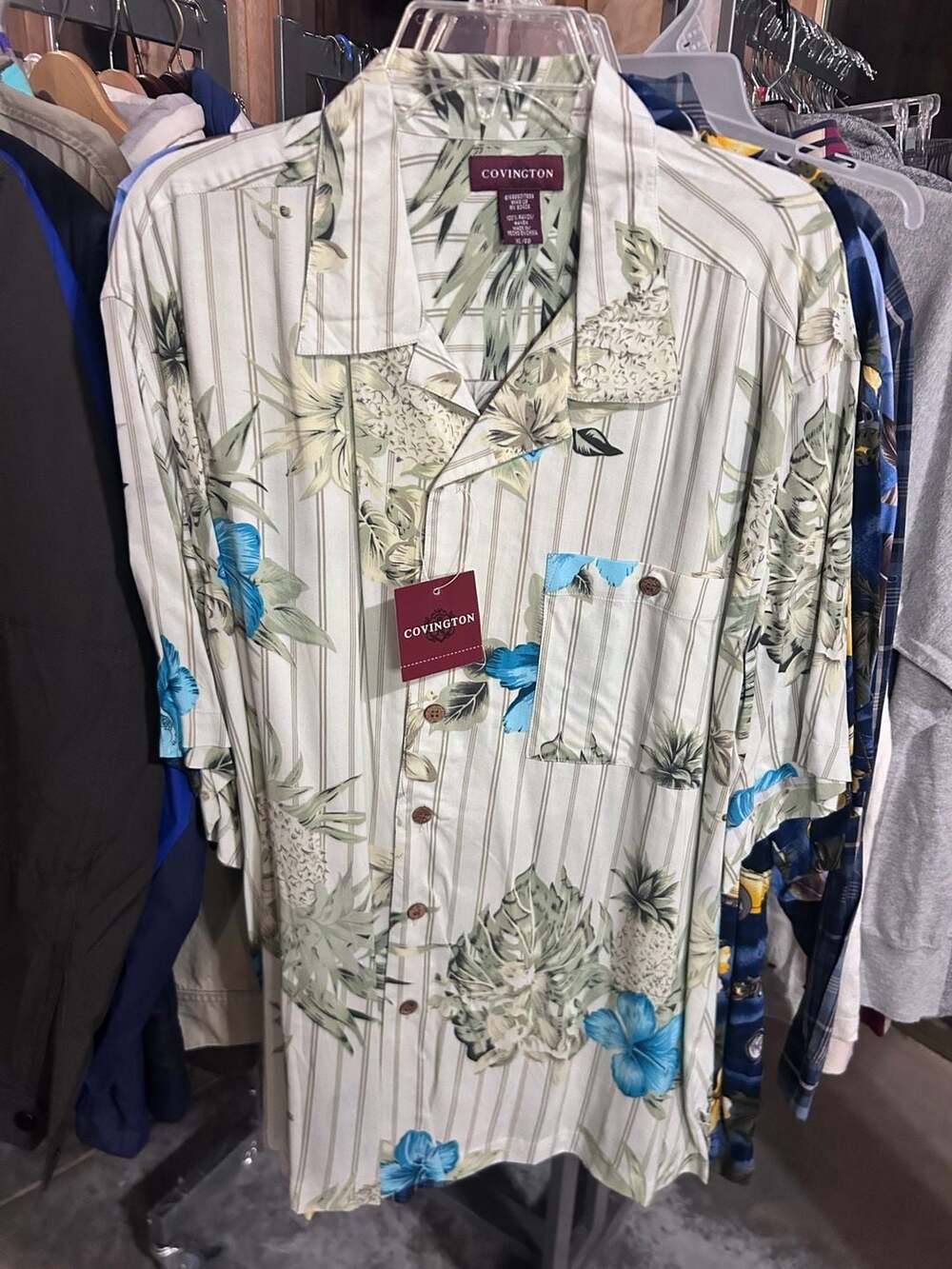 Covington Men's XL Rayon Tropical Floral Pineapple Striped Short Sleeve Button D